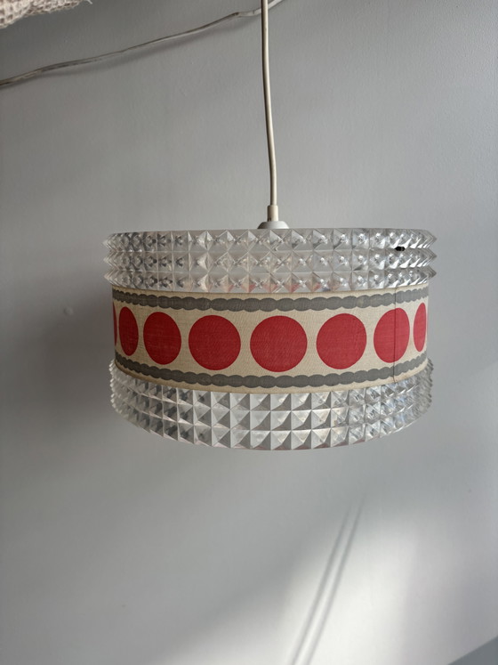 Suspension Pop Art Vintage – Plastique transparent et rouge – Années 60/70 – Style Âge spatial – Plastic (photo 5 of 5)