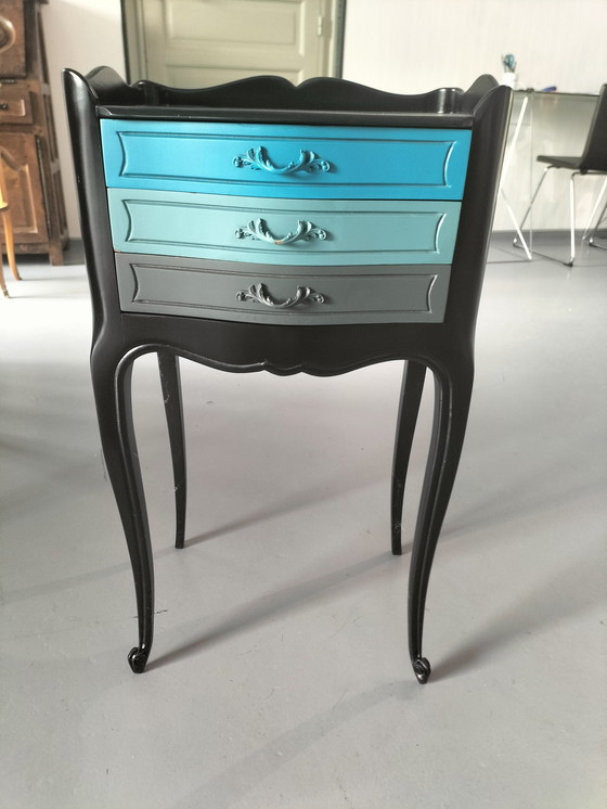 Image 1 of Coppia di comodini restaurati in stile Luigi XV