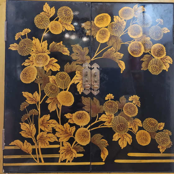 Image 1 of Cabinet “Crisantemos”, Laca Urushi-E, Periodo Showa, S. Xx - Japón