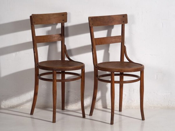 Antique set of Thonet chairs (c.1920). Set of four pieces #1 – Dining chairs (photo 36 of 40)