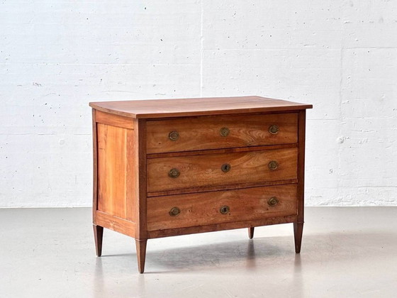 Antike klassizistische Kommode mit drei Schubladen, frühes 20. Jahrhundert – Kommoden, Wood, Vintage (photo 10 of 16)