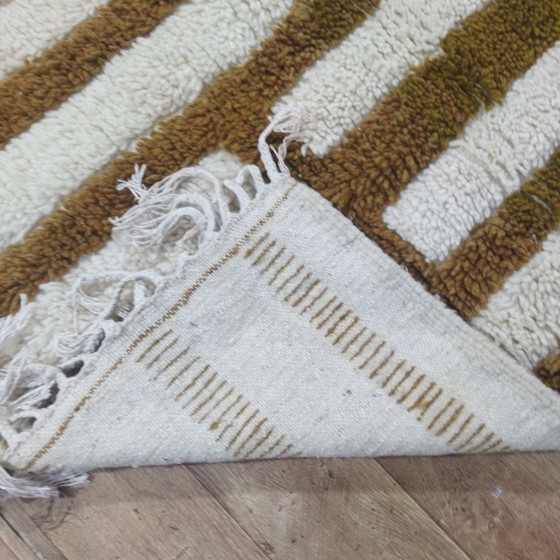 Image 1 of Minimalist Moroccan Berber Runner – Minimalistische Marokkaanse Berber Loper | 155 × 94 cm