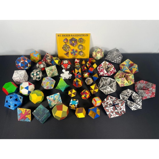 Image 1 of M.C. Escher Kaleidozyklein-Buch mit Origami-Entwürfen