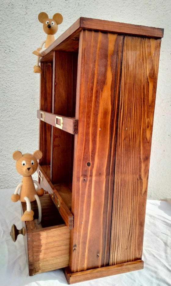 Image 1 of Scaffale di un supermercato, 1960.