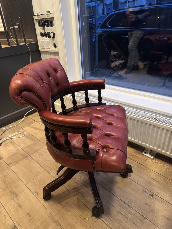 Image 1 of Chesterfield-Bürostuhl – bequem und schick