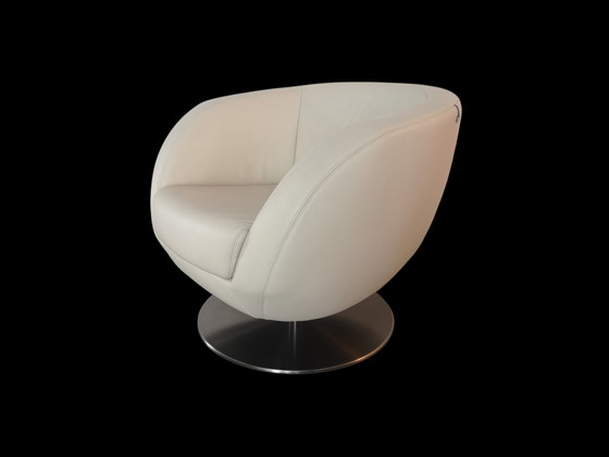 Image 1 of Poltrona in pelle Koinor “Pearl” in pelle Tara, crema/bianco – ottime condizioni