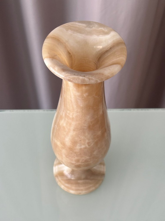 Grand vase vintage sculpté dans du marbre onyx naturel massif. – Stone (photo 6 of 11)