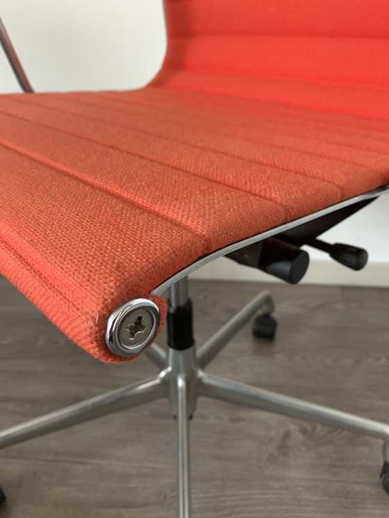 Image 1 of Vitra EA 119 - Groupe Eames Aluminium