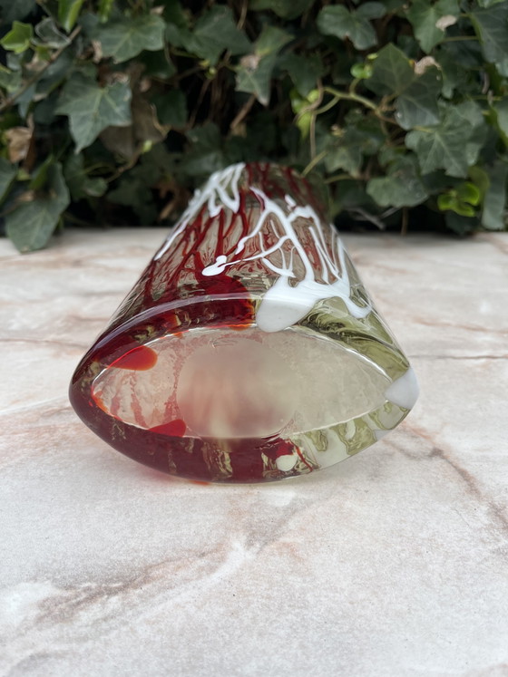 Image 1 of Jarrón antiguo de cristal de Murano rojo con detalles blancos estilo goteo