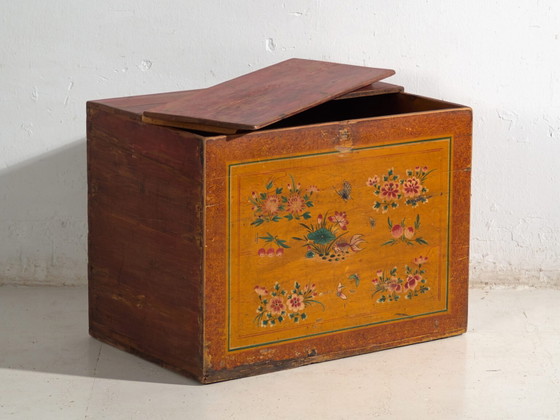Antique Chinese trunk with original paint – China, circa 1900 – Storage cabinet, Metal (photo 8 of 40)