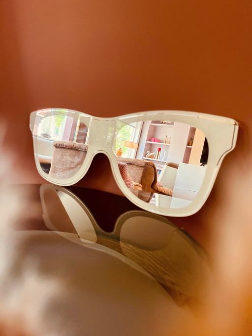 Unique! 80's Glasses Mirror