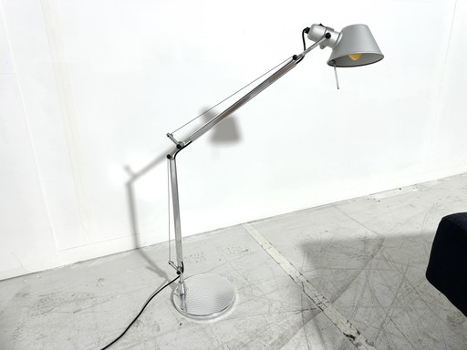 Lámpara de escritorio Artemide Tolomeo Tavolo - De Lucchi - Original marcada - Italiana – bureaulampen, Metal (photo 2 of 8)