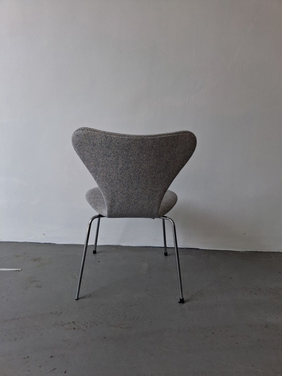 4x Fritz Hansen Butterfly Chair, Dining chairs, Chrome, Wool, Creme (photo 4 of 6)