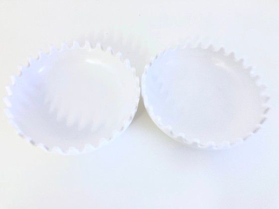 Image 1 of White Clam ashtray, Alan Fletcher design for furniture, 1970s