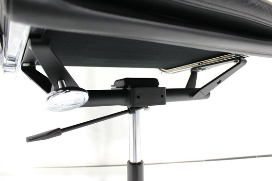Image 1 of Neuwertig! Vitra Eames Soft Pad EA219 Drehstuhl Schreibtischstuhl, Premium Leder, Np. 5765,-€