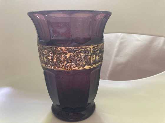 Image 1 of Amethyst Vase Art Decó mit vergoldetem Fries von Walther-Glas