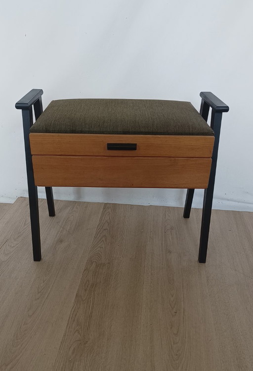 Tabouret des années 1950 avec rangement