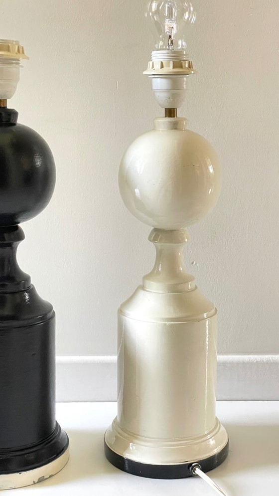 Image 1 of 2 Grands pieds de lampes noir et blanc bois tourné Vintage