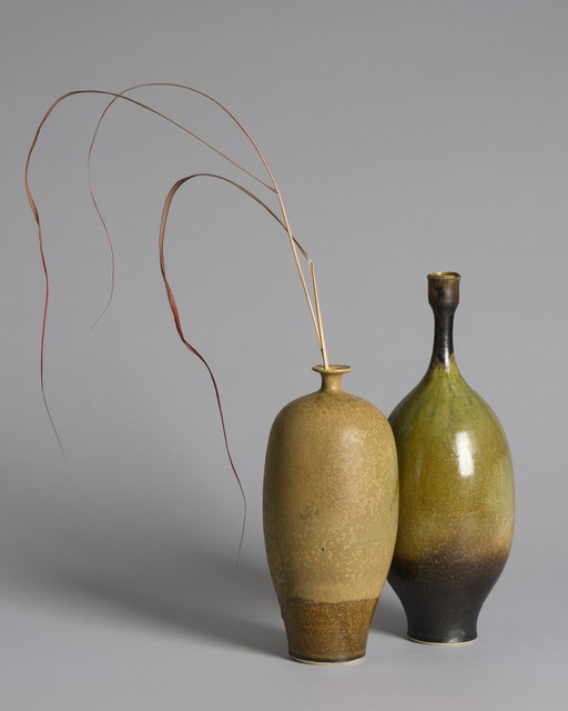 Uniek Duo van Hoge Studio Keramische Vaten door Ambachtsman Mathies Schwarze - Geglazuurd Terracotta, Duitsland