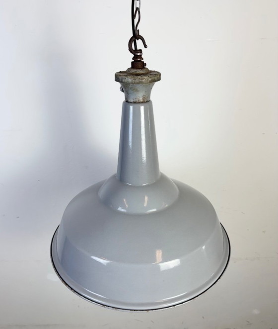 Image 1 of Grande suspension industrielle en émail gris britannique de la marque Benjamin, années 1960