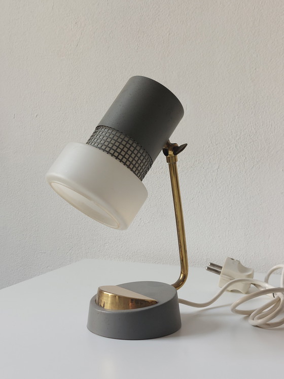 Image 1 of Vintage Mid Century Tafellampen Bedlampjes Opaalglas Messing