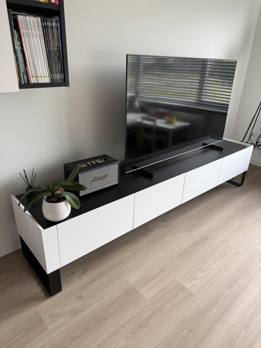 TV-Schrank mit 2 Flügeltüren und 2 Klapptüren – tv meubelen, Wood