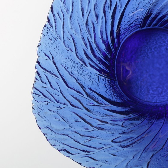 Image 1 of Kobaltblauwe glazen schaal uit het midden van de 20e eeuw: Fins 'Metsä'-ontwerp, jaren 70