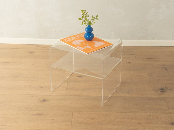 Image 1 of Table d'appoint en acrylique des années 1960