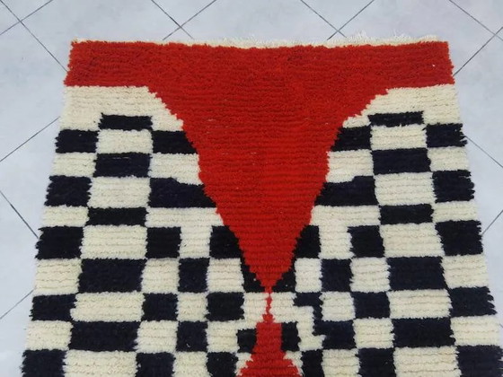 Tapis berbère marocain décoré 250cm x 150cm (photo 3 of 10)
