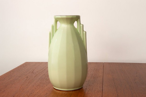 Image 1 of Vaso Art Déco in fine maiolica color verde mela, della manifattura Digoin-Sarreguemines, 1960.