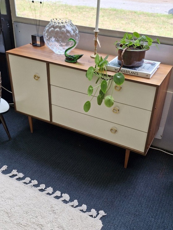 Image 1 of Mobile vintage crema / teak / maniglie in ottone anni '70