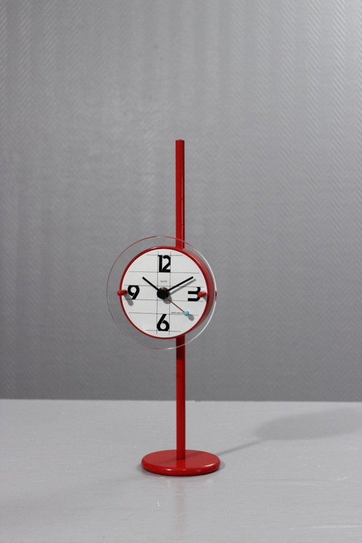 Pendule horloge design post-moderniste Memphis Iriam Bettera Italie 1980s