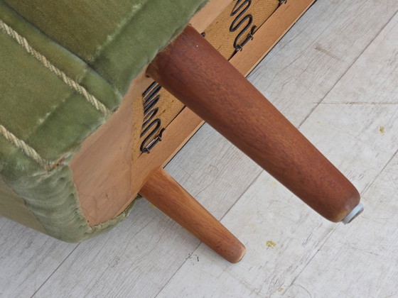 Image 1 of Jaren 70, Deens ontwerp van Kurt Østervig, 3-zitsbank, meubelvelours, teakhout.