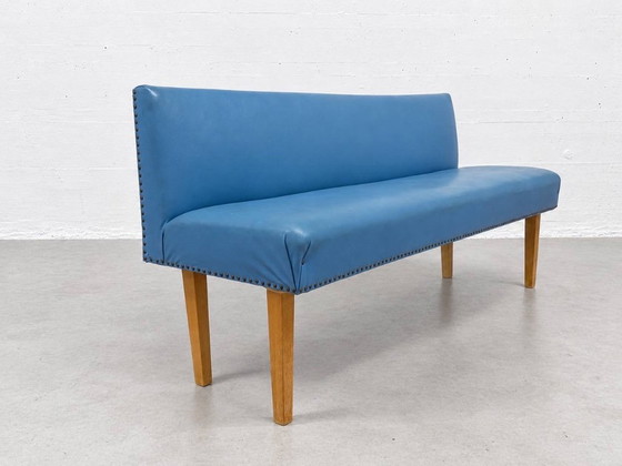 Vintage Bankje van blauw kunstleer, jaren 60 – Leather (photo 11 of 12)