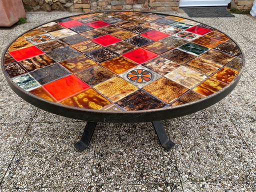 Table basse ronde en céramique de Vallauris et fer forgé de chez Roche Bobois vintage 1970