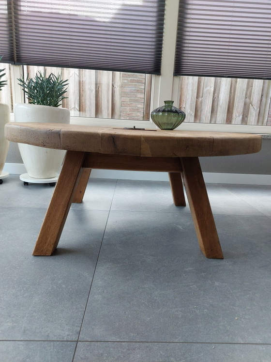 Unique Brutalist Coffee Table in Solid Oak - Wabi-Sabi/ Antique Threshing Wheel (110 cm), Wood, Iron, Beige (photo 2 of 12)