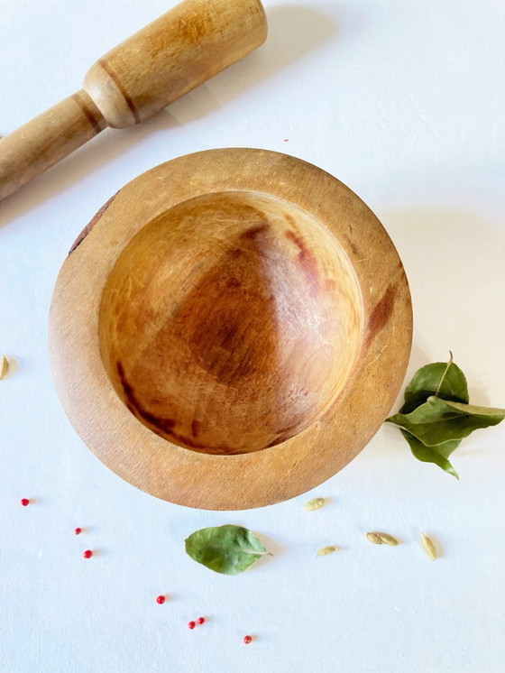 Image 1 of Antiker gedrechselter Mörser aus Holz