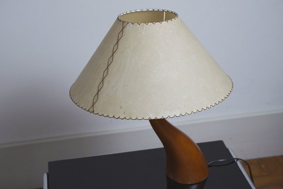 Image 1 of Lampada da tavolo Bonsai Josep Llusca Blauet anni '90, stile spagnolo Mid-Century, in legno di cedro, paralume in pergamena.