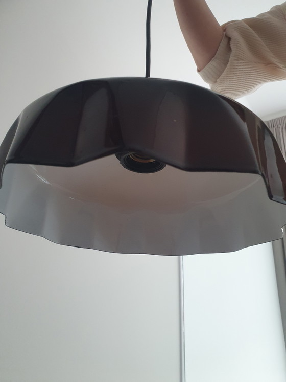 Rare Vintage Vrieland Design Pendant Lamp – Organic Pudding Shape / Wavy Edge – Black Chocolate Brown Metal (photo 7 of 12)