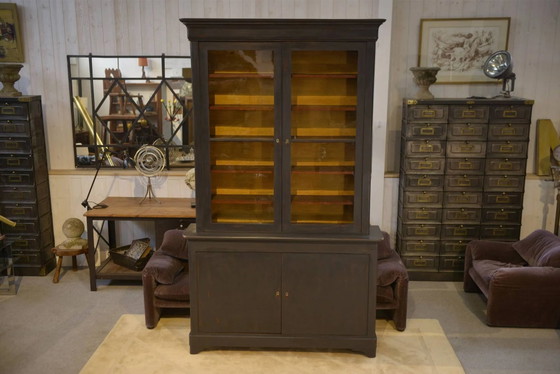Grand buffet à deux corps noirs du 19ème siècle. – Vitrines, Bois, Vintage (photo 4 of 13)