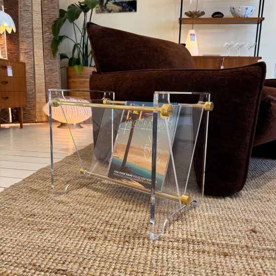 Image 1 of Zeitschriftenhalter aus Plexiglas im Stil der Mitte des 20. Jahrhunderts mit Messingdetails