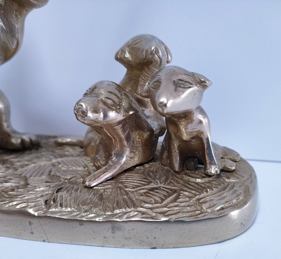 Image 1 of Pisapapeles escultural de perro de latón macizo