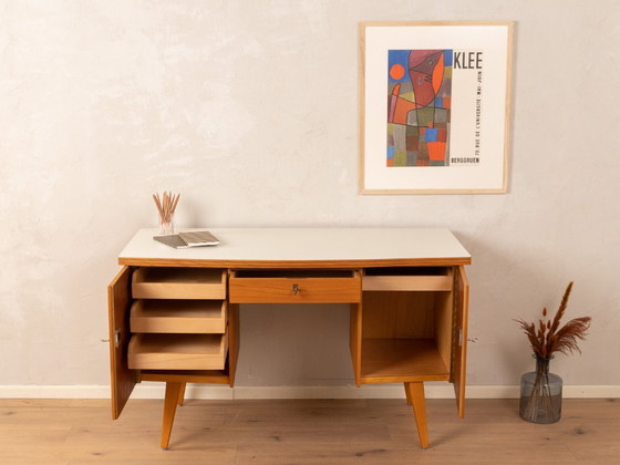 Image 1 of Vrijstaand houten bureau, jaren 50