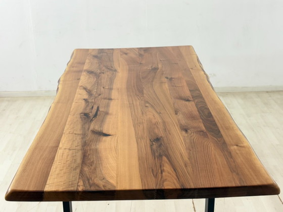 Massief houten eettafel van walnoothout / Tafel / Eettafel / Vergadertafel / Woonkamertafel / 220 cm breed (photo 12 of 13)