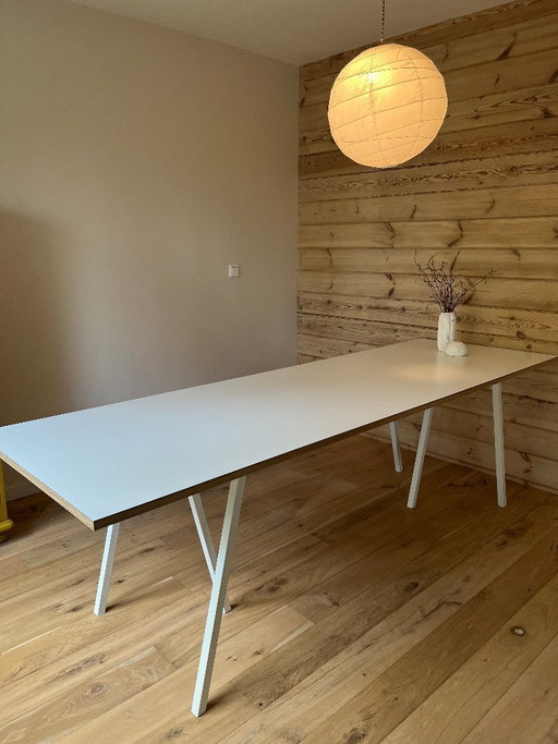 Tavolino HAY Loop bianco