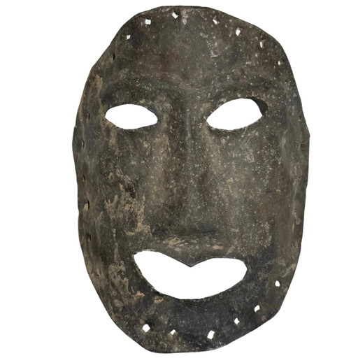 Rara Máscara de Chamán de Metal Martillado Antigua – Región del Himalaya – ca. 1900