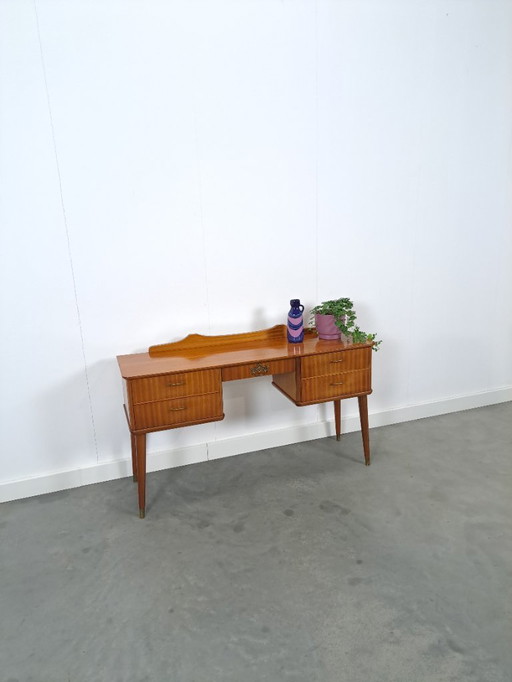 Side table met lades en messing details uit Zweden, kinder bureau