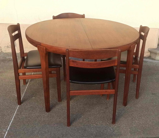 Dining table 4 to 8 people + 4 chairs by Niels Vodder 1960s
