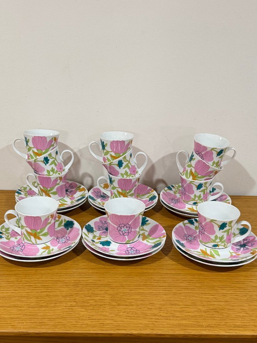Juego De Café Vintage Porcelana Bidasoa - 12 Servicios / 27 Piezas Impecables - Años 70 – tafelaccessoires (photo 2 of 21)