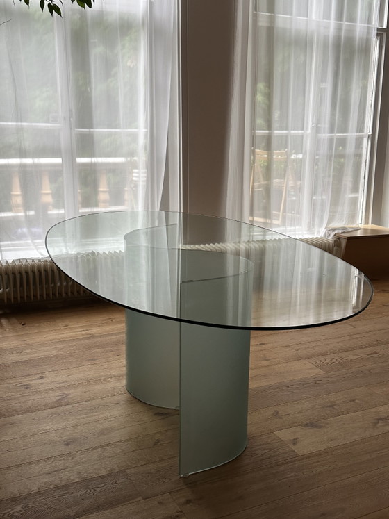 Tavolo da pranzo ovale in vetro, design italiano, metà secolo '80 – Tavoli da pranzo, Glass (photo 4 of 9)